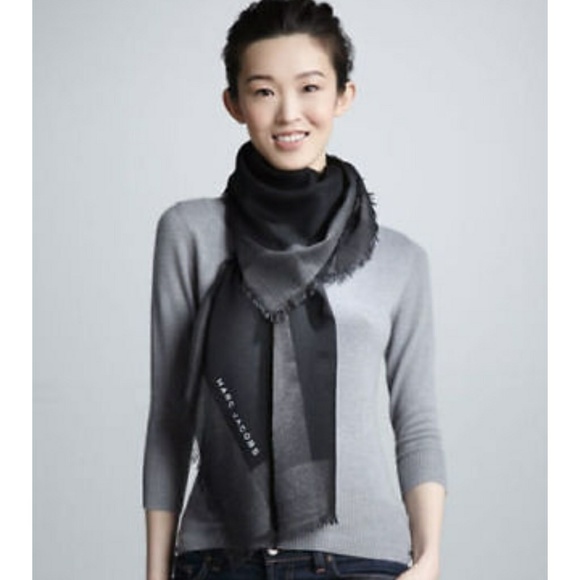 Marc Jacobs Accessories - 🚫 SOLD OUT🚫Marc Jacobs Target Scarf